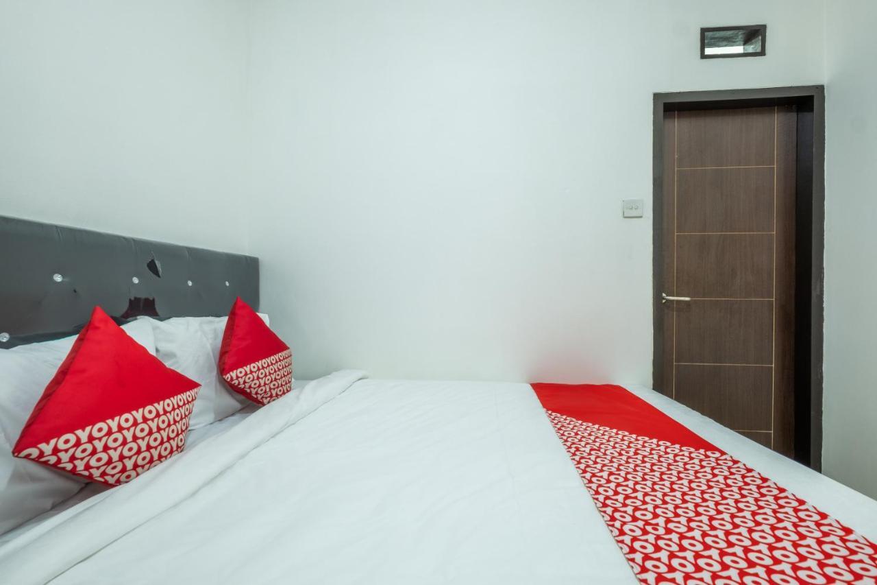 Oyo 1460 Anyelir Residence Cirebon Exterior foto